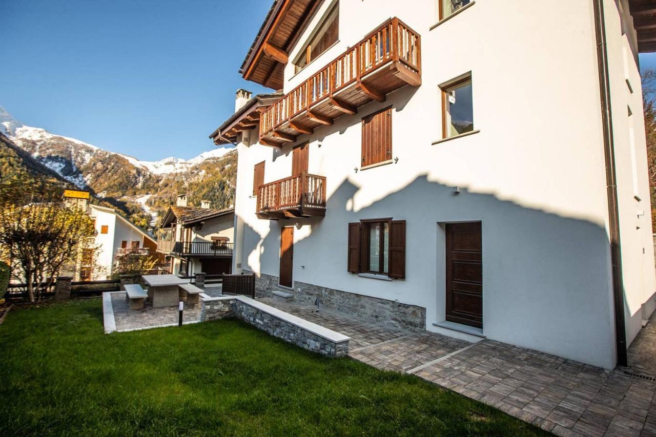 Joivy Warm Flat For 4, With Parking In Courmayeur Apartment Exterior photo